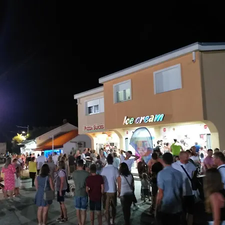 Lägenhet Familien Croatia 150m Restaurant Einkaufen *
