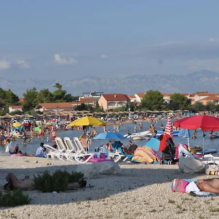 شقة Familien Croatia 150m Restaurant Einkaufen