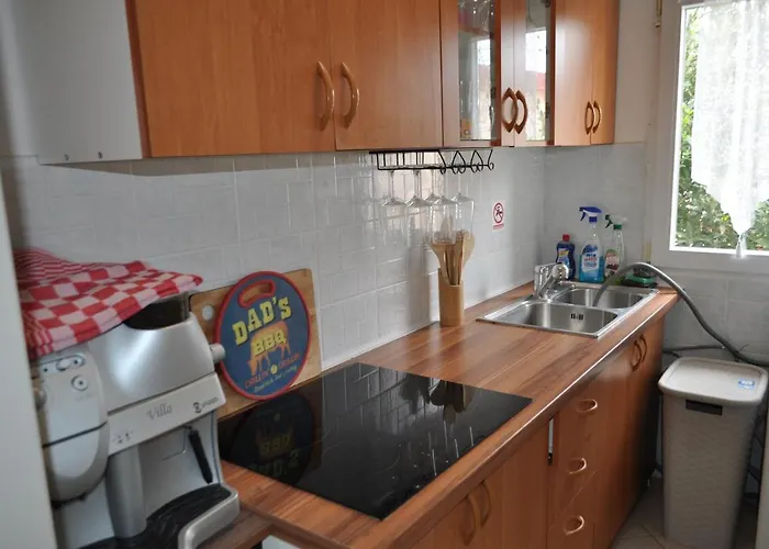 Familien Croatia 150m Restaurant Einkaufen Vir