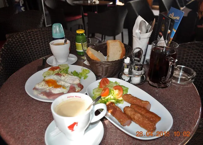 Familien Croatia 150m Restaurant Einkaufen *