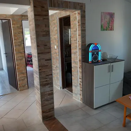 Familien Croatia 150m Restaurant Einkaufen Apartment *