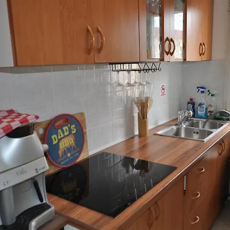Familien Croatia 150m Restaurant Einkaufen Vir
