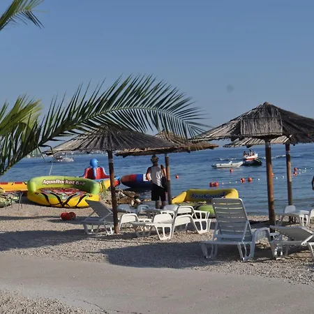 Familien Croatia 150m Restaurant Einkaufen Vir